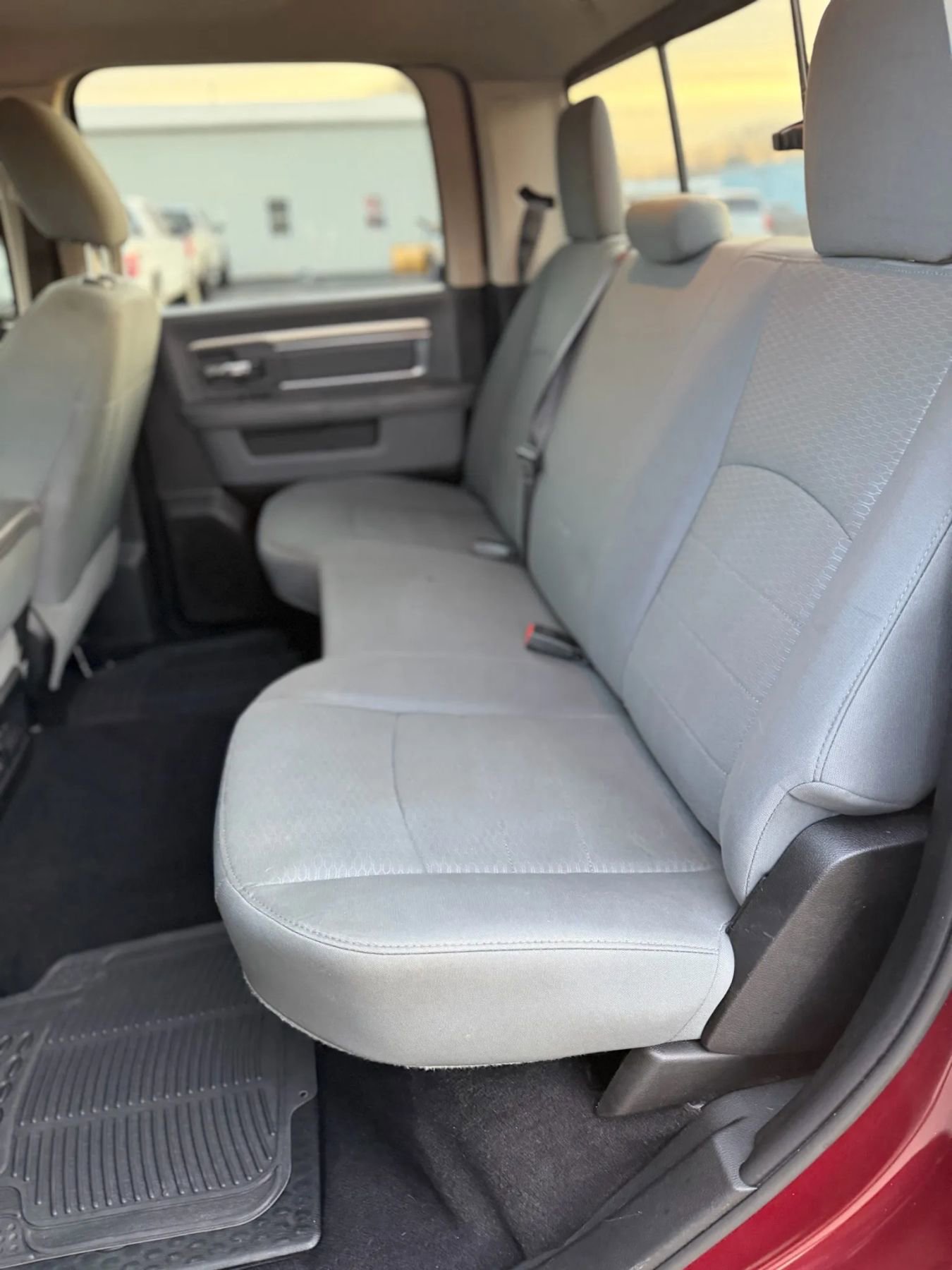 Used 2020 RAM 1500 Classic SLT image 11
