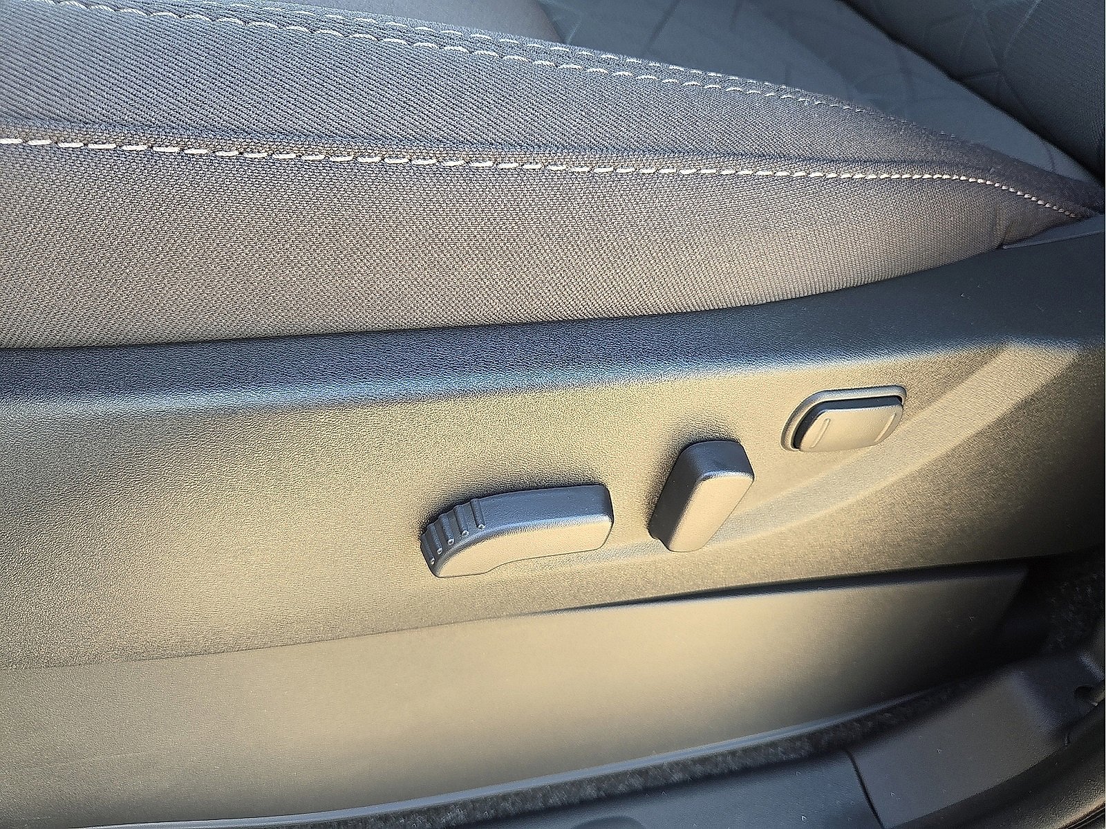 New 2026 Nissan Frontier SV w/ All-Weather Content Package image 14