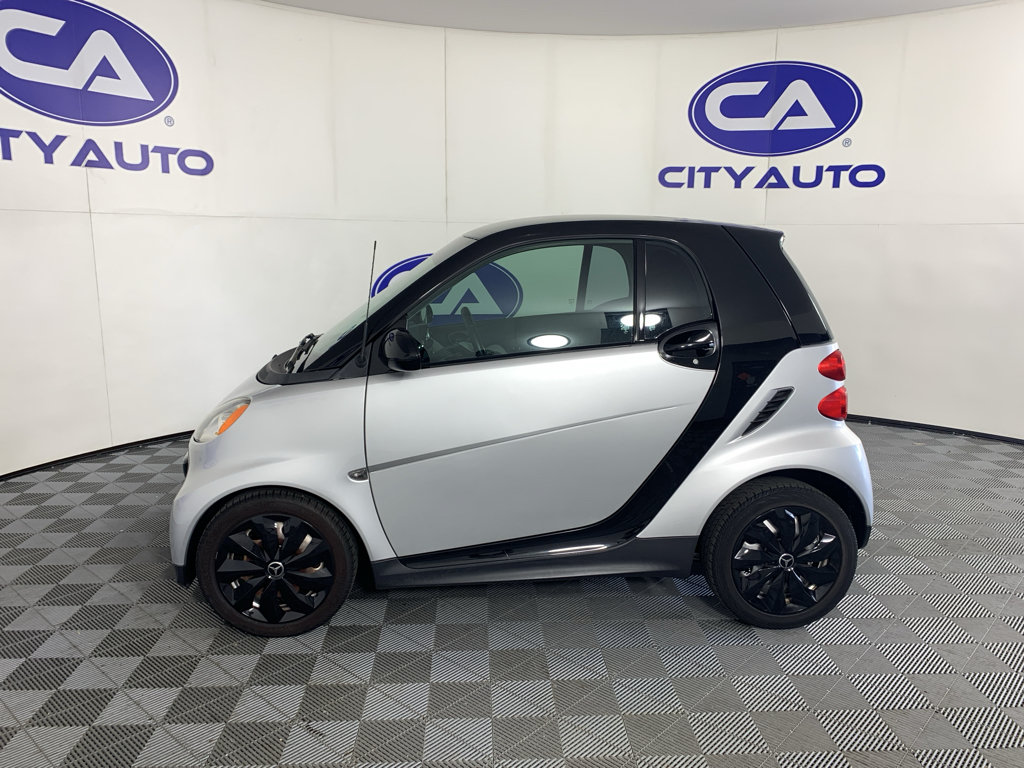 Used 2015 smart fortwo pure RWD image 6