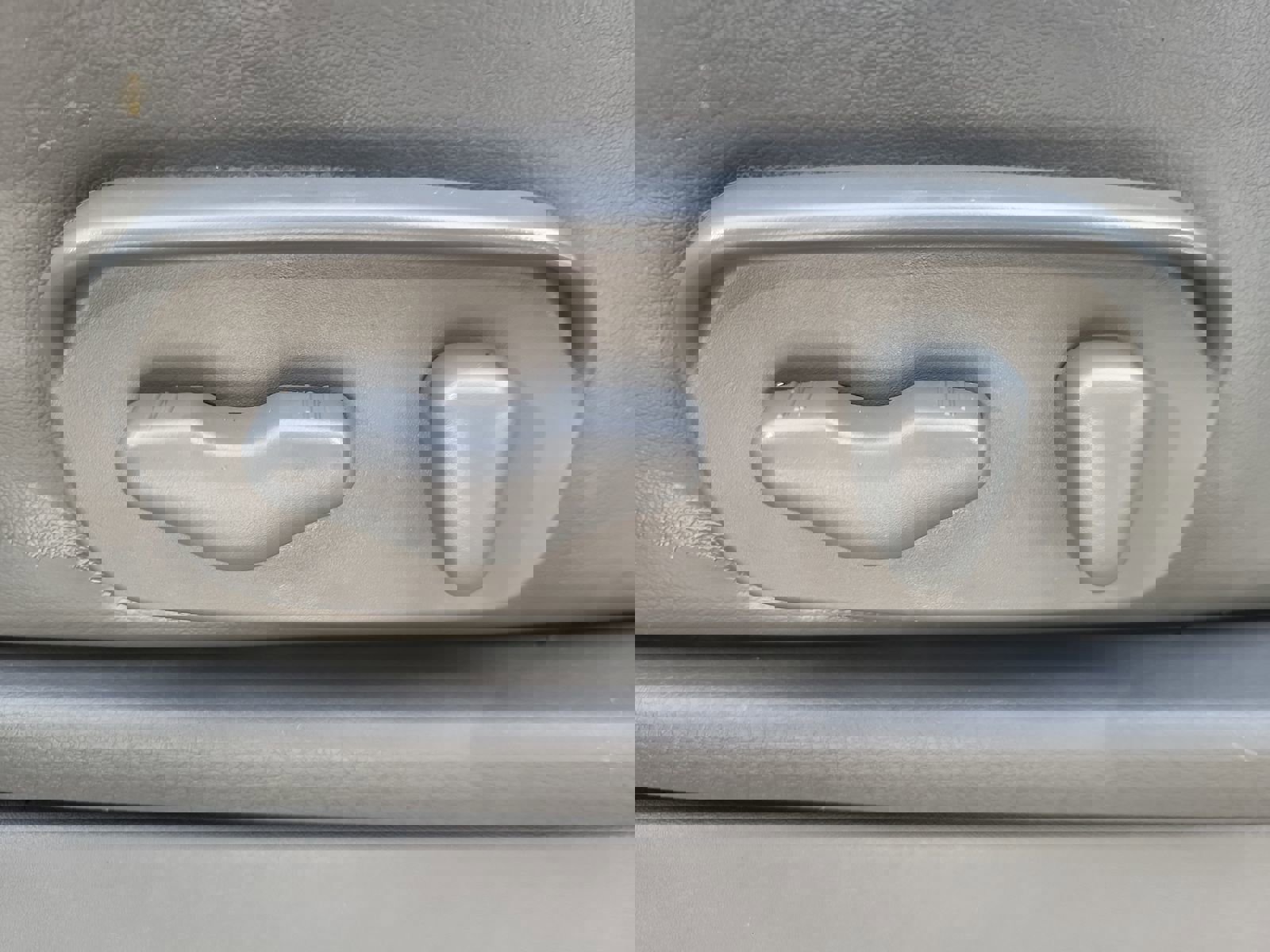 Used 2010 Nissan Frontier LE w/ LE Value Truck Pkg image 14