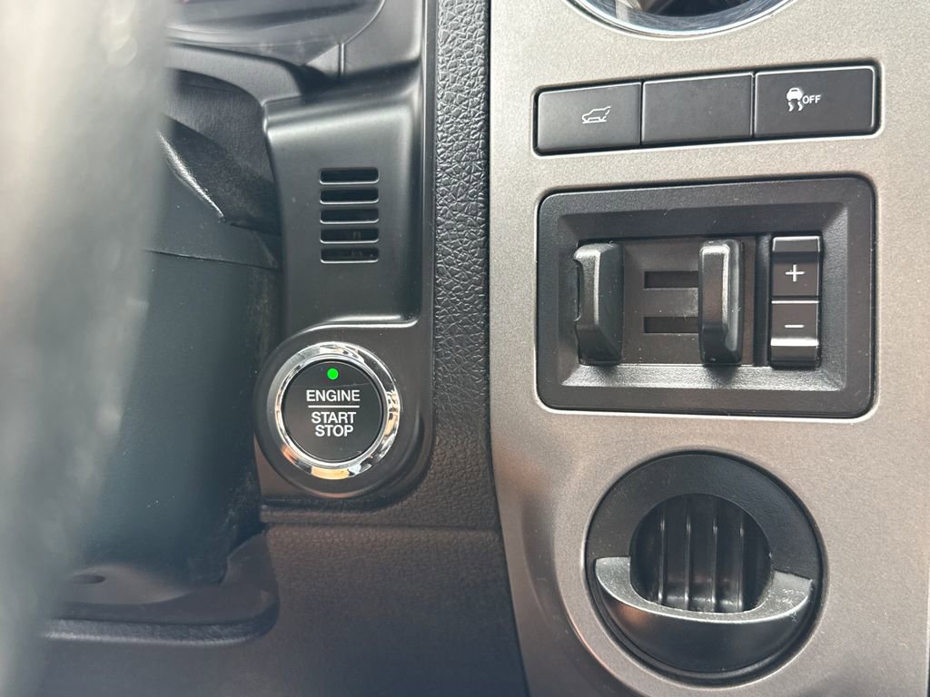 Used 2017 Ford Expedition Platinum image 22