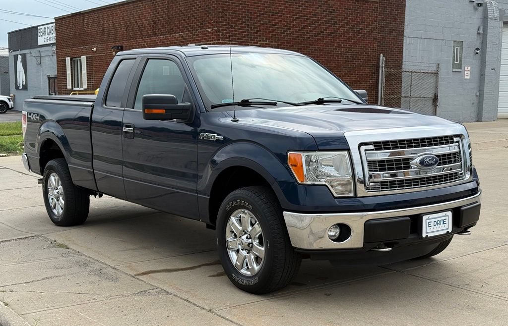 Used 2014 Ford F150 XLT w/ Equipment Group 302A Luxury AWD/4WD image 4