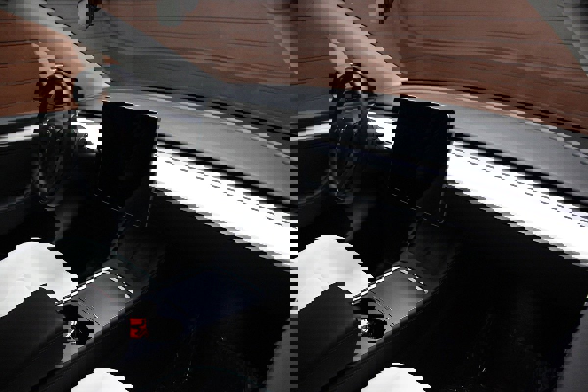 Used 2023 Tesla Model Y Long Range image 18