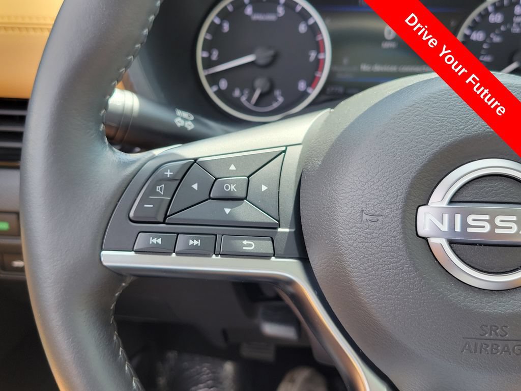 Used 2025 Nissan Sentra SV w/ SV Premium Package FWD image 7