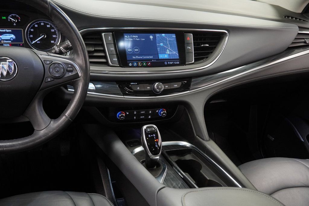 Used 2021 Buick Enclave Essence w/ Sport Touring Edition image 24