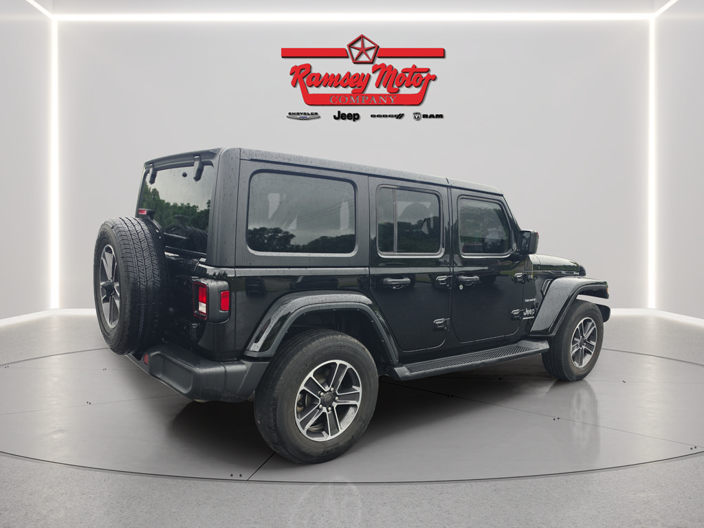 Used 2023 Jeep Wrangler Unlimited Sahara w/ Cold Weather Group AWD/4WD image 5