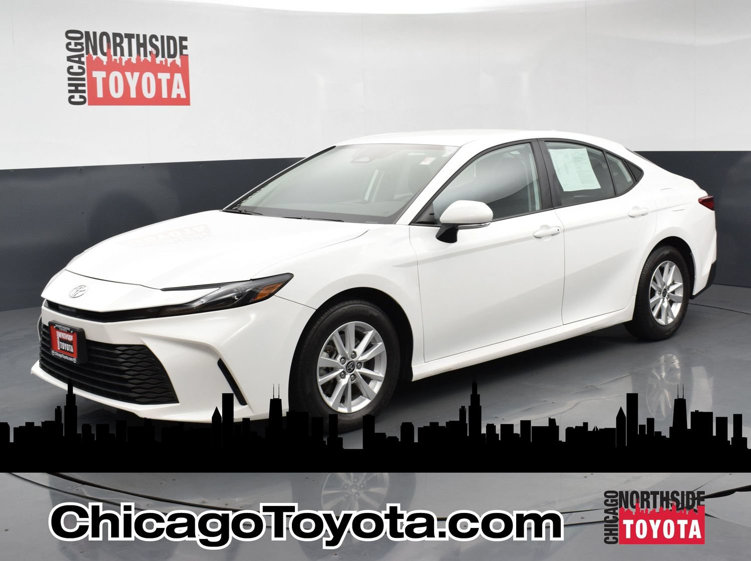 Used 2025 Toyota Camry LE FWD image 1