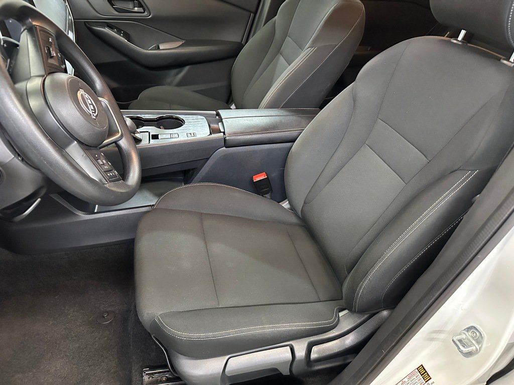 Used 2024 Nissan Rogue S FWD image 6