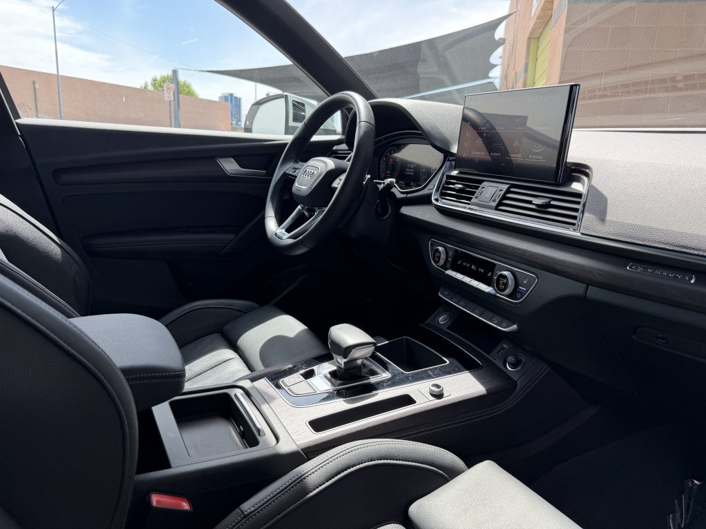 Used 2022 Audi Q5 2.0T Premium Plus w/ Premium Plus Package AWD/4WD image 42