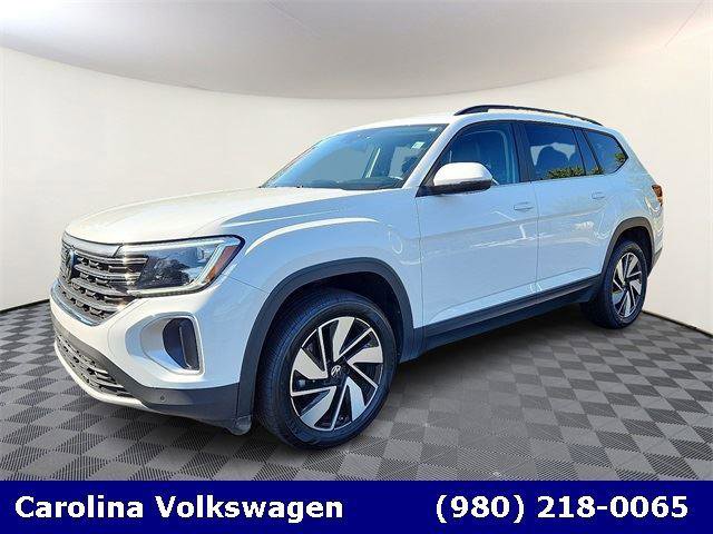 Certified 2024 Volkswagen Atlas SE image 3
