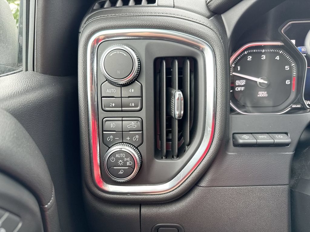 Used 2019 GMC Sierra 1500 Denali w/ Denali Ultimate Package AWD/4WD image 19