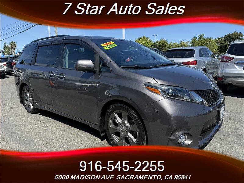 Used 2017 Toyota Sienna SE w/ SE Preferred Package FWD image 1
