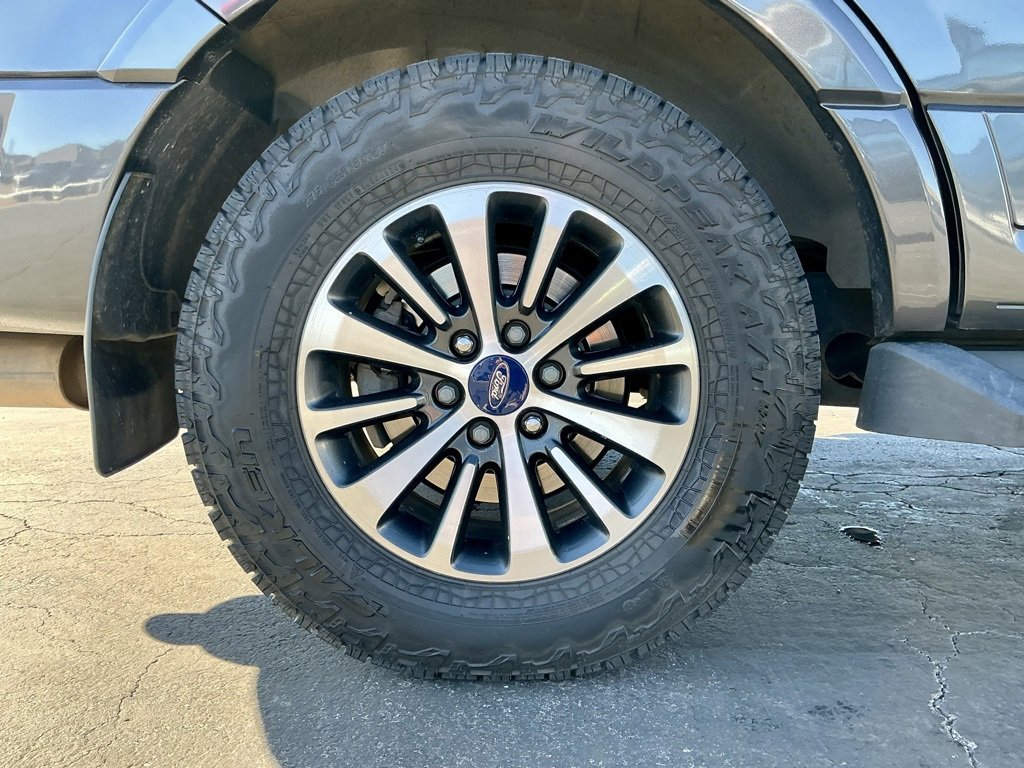 Used 2015 Ford Expedition XLT w/ Equipment Group 202A image 21