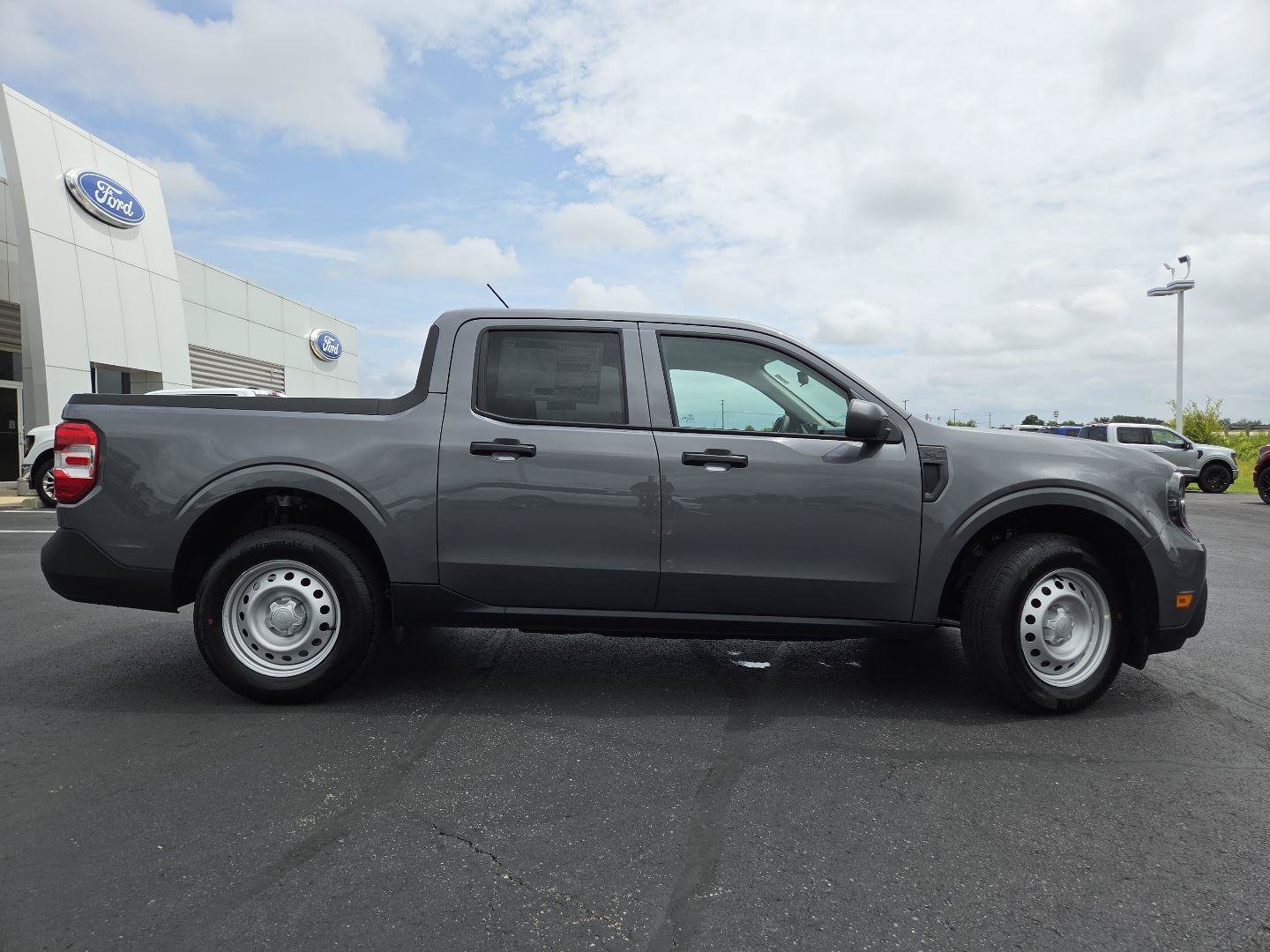 New 2026 Ford Maverick XL w/ Equipment Group 101A AWD/4WD image 16