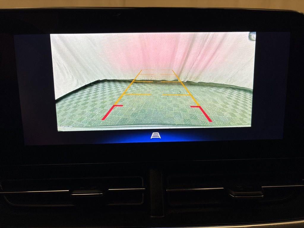 Used 2025 Chevrolet Trax LT w/ LT Convenience Package image 18