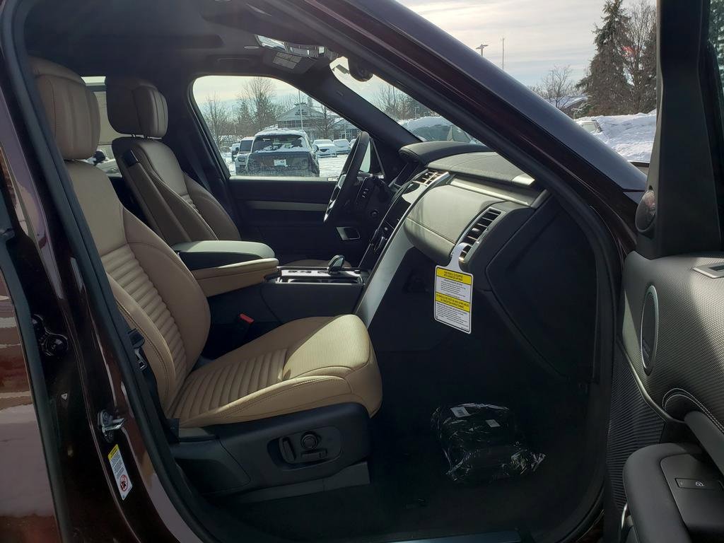 New 2026 Land Rover Discovery Limited Edition image 15