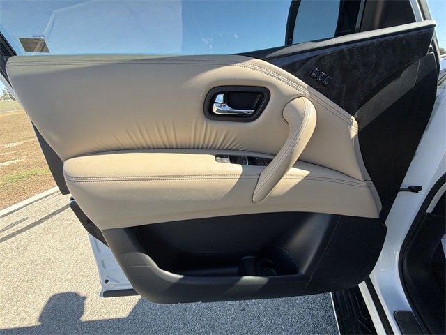 Used 2021 Nissan Armada Platinum image 21