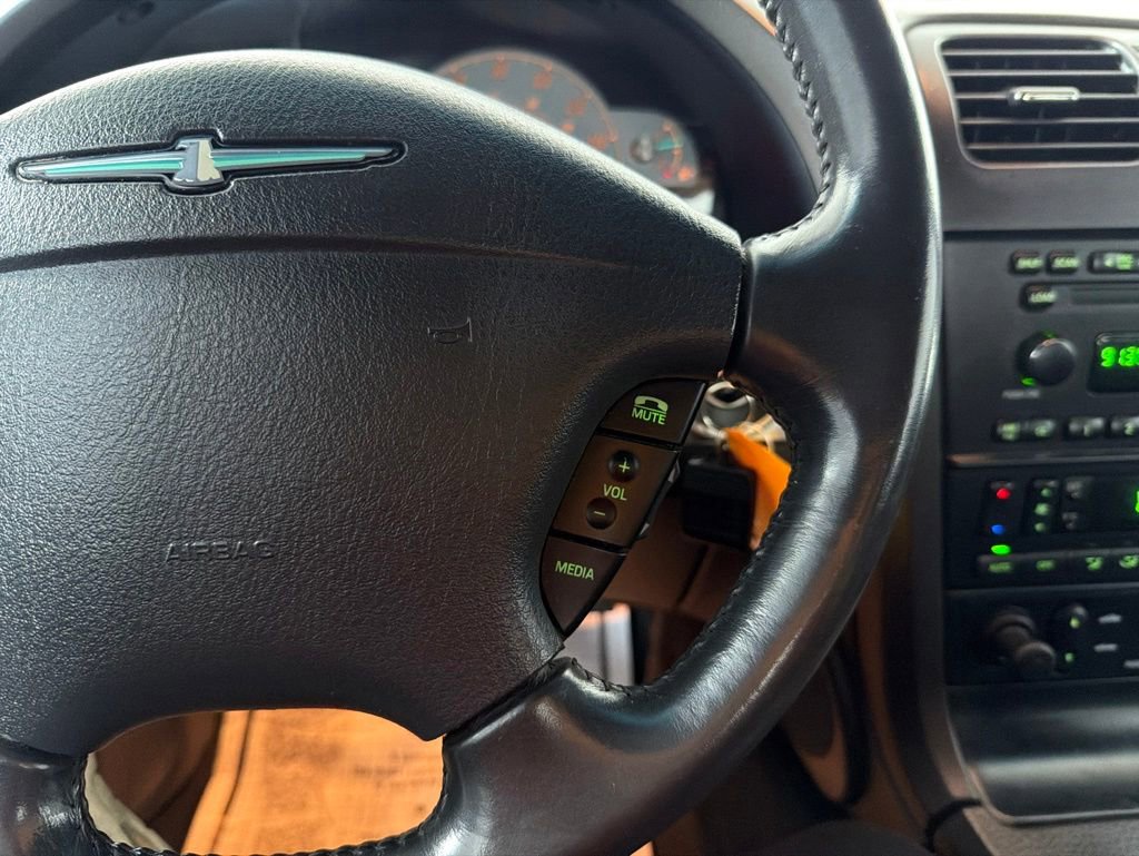 Used 2002 Ford Thunderbird RWD image 25