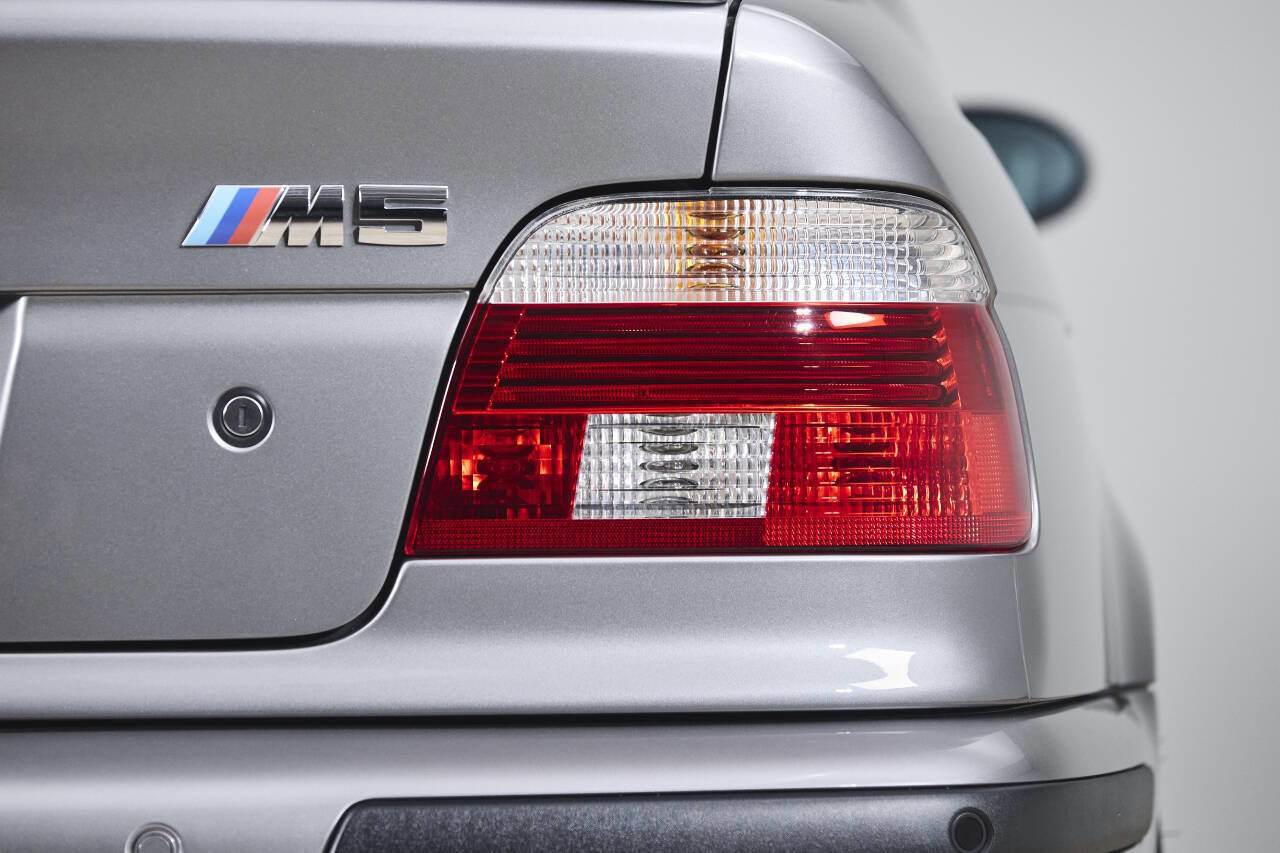 Used 2003 BMW M5 image 22