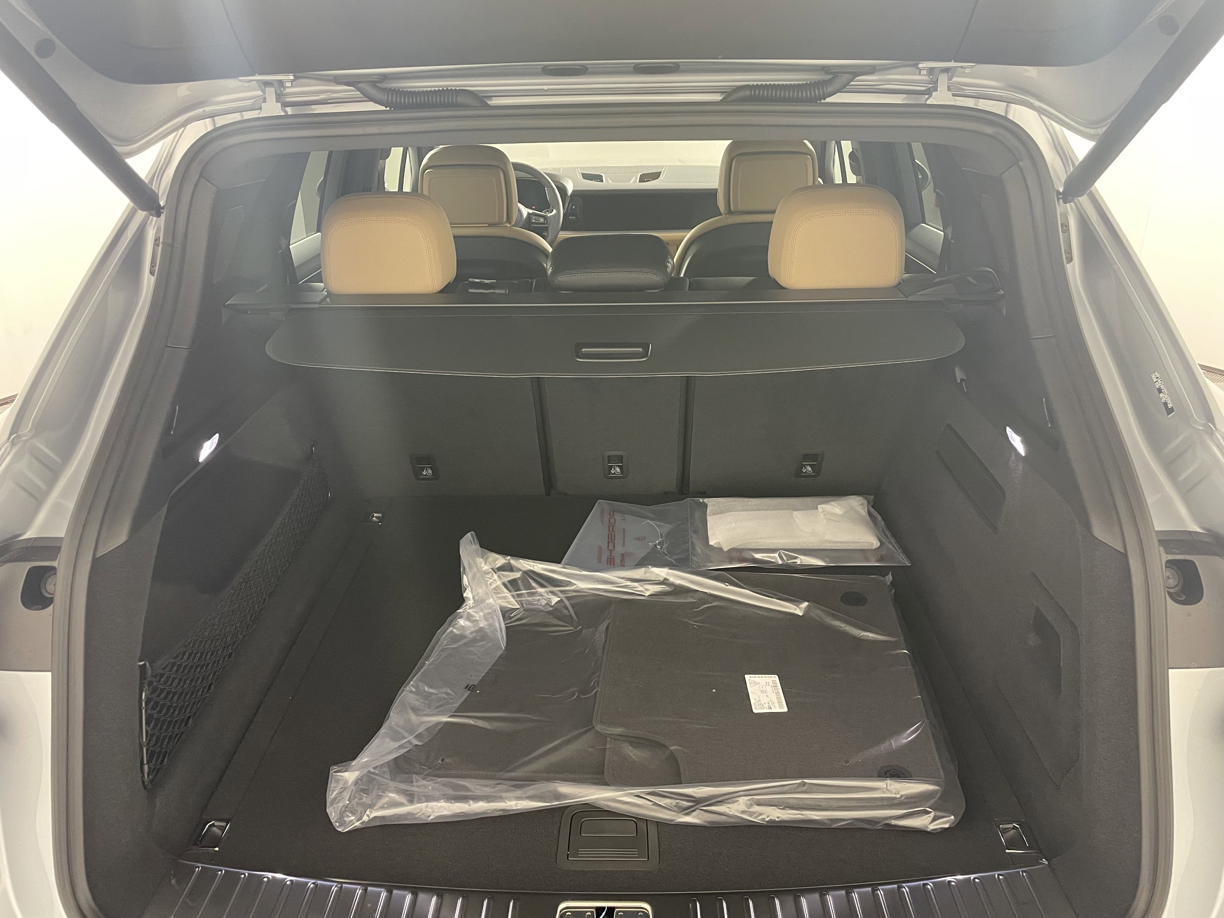 New 2026 Porsche Cayenne image 21