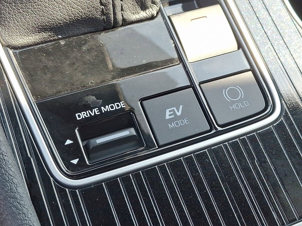 Used 2026 Toyota Sienna XSE image 9