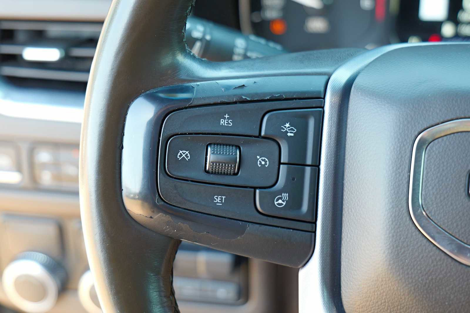 Used 2021 GMC Yukon XL SLT w/ SLT Luxury Plus Package image 13