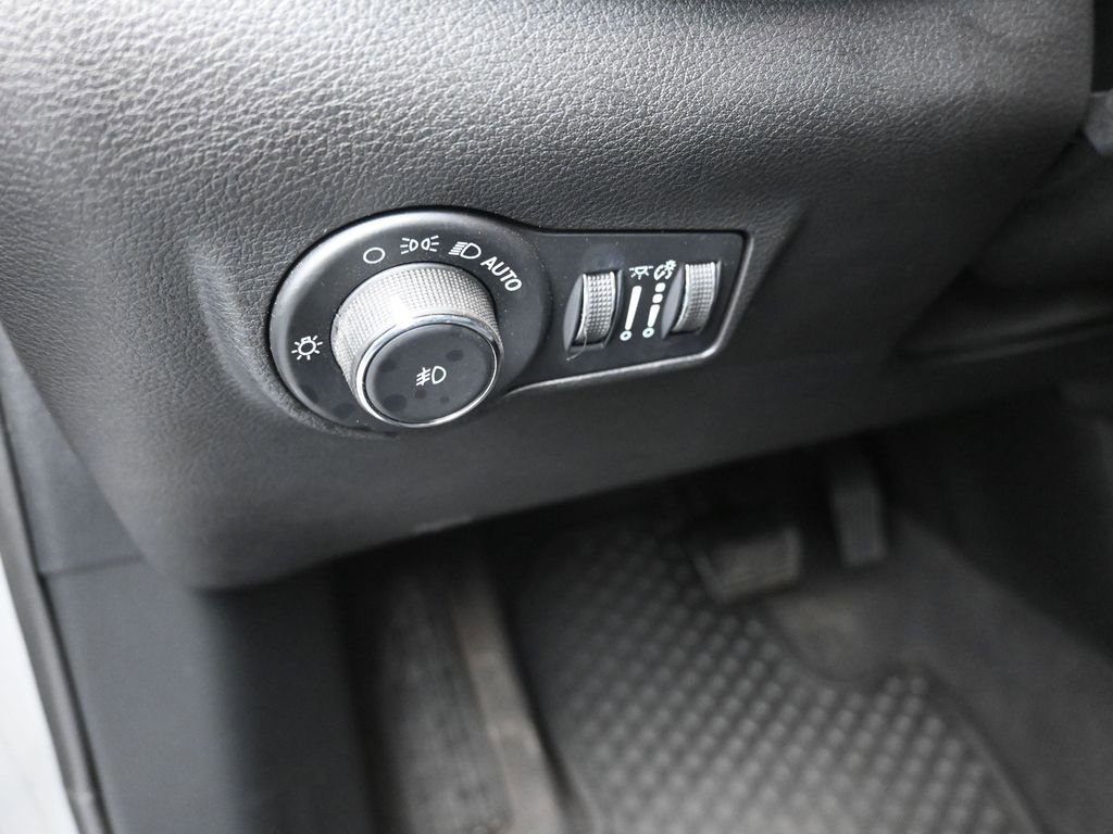 Used 2022 Jeep Compass Trailhawk w/ Trailhawk Elite Group image 13