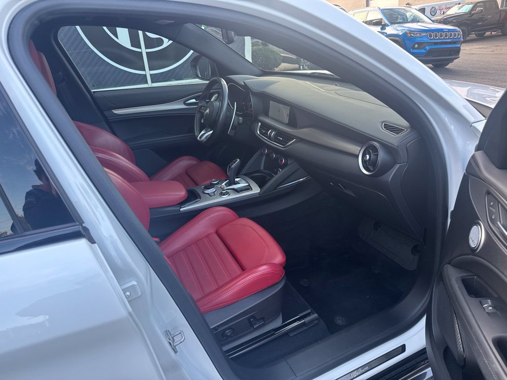 Used 2024 Alfa Romeo Stelvio Veloce AWD/4WD image 66