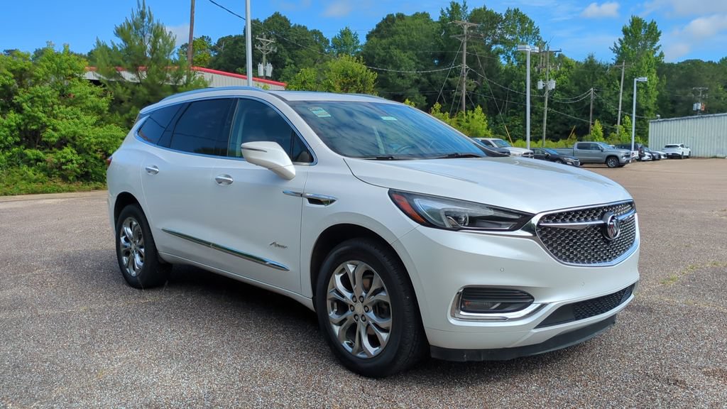 Used 2021 Buick Enclave Avenir w/ Avenir Technology Package FWD image 3