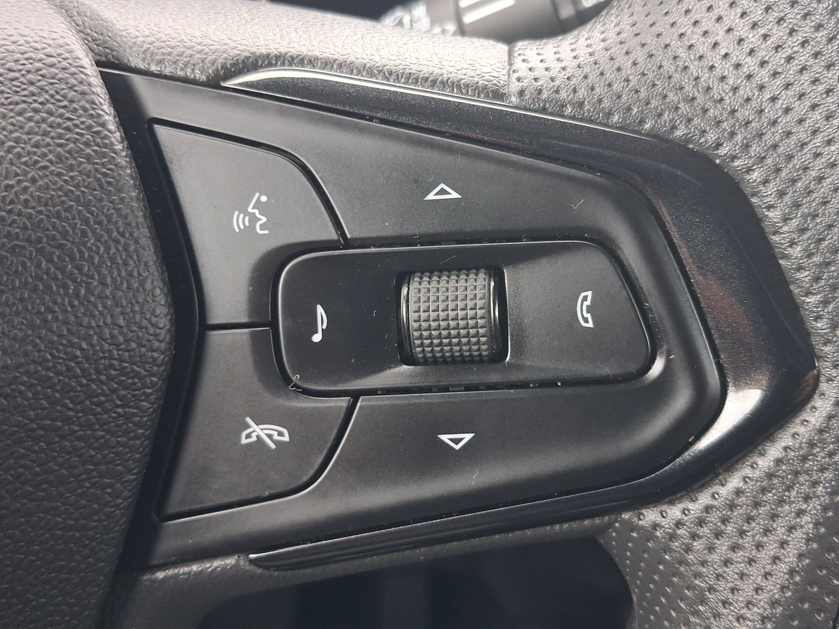 Used 2025 Chevrolet TrailBlazer LT FWD image 22