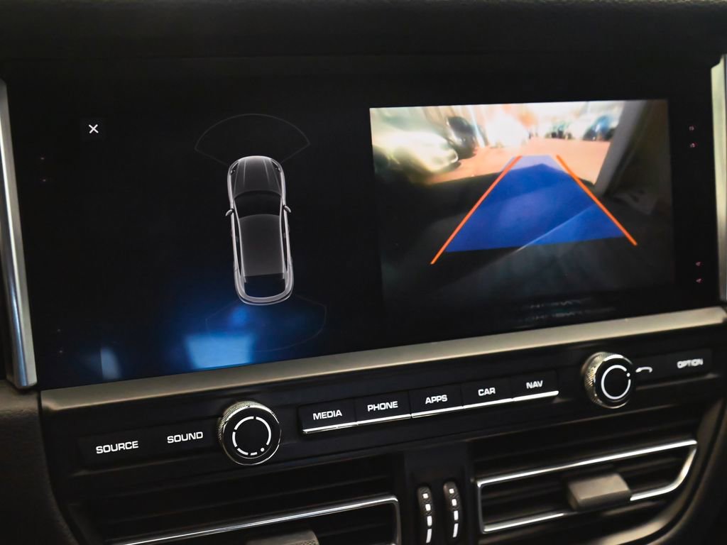 Used 2021 Porsche Macan S image 23