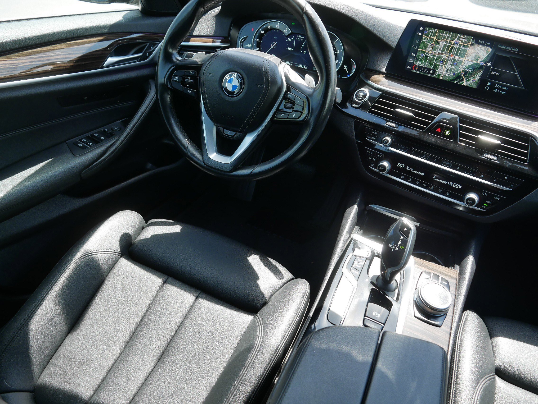 Used 2019 BMW 530i xDrive w/ Convenience Package AWD/4WD image 9