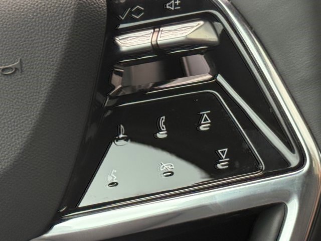 Certified 2026 Cadillac Vistiq Sport AWD/4WD image 12