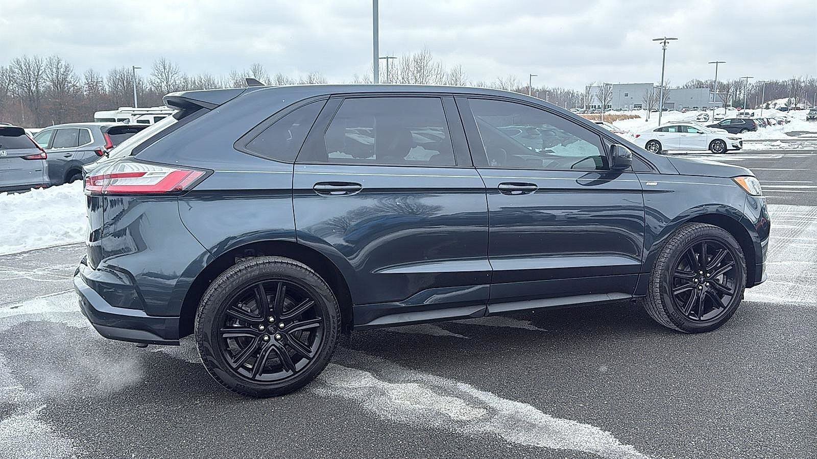 Used 2024 Ford Edge ST-Line w/ Cargo Accessory Package AWD/4WD image 5