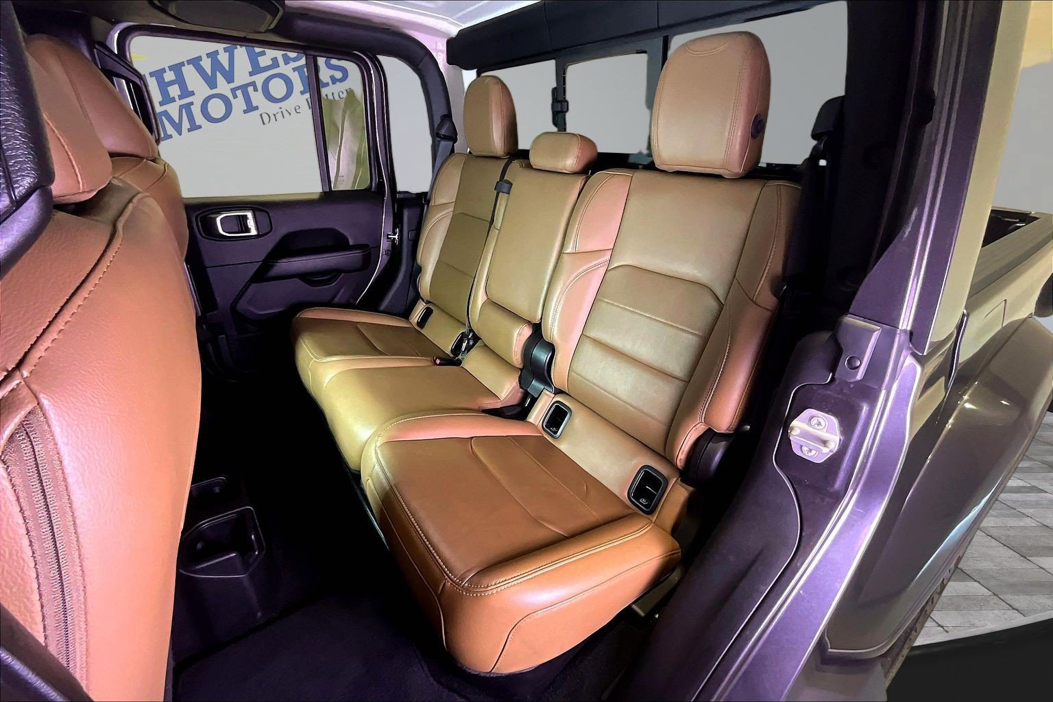 Used 2022 Jeep Gladiator Overland w/ Popular Equipment Package AWD/4WD image 23
