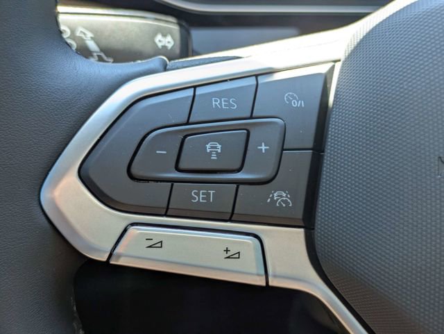 Used 2025 Volkswagen Jetta SE image 26