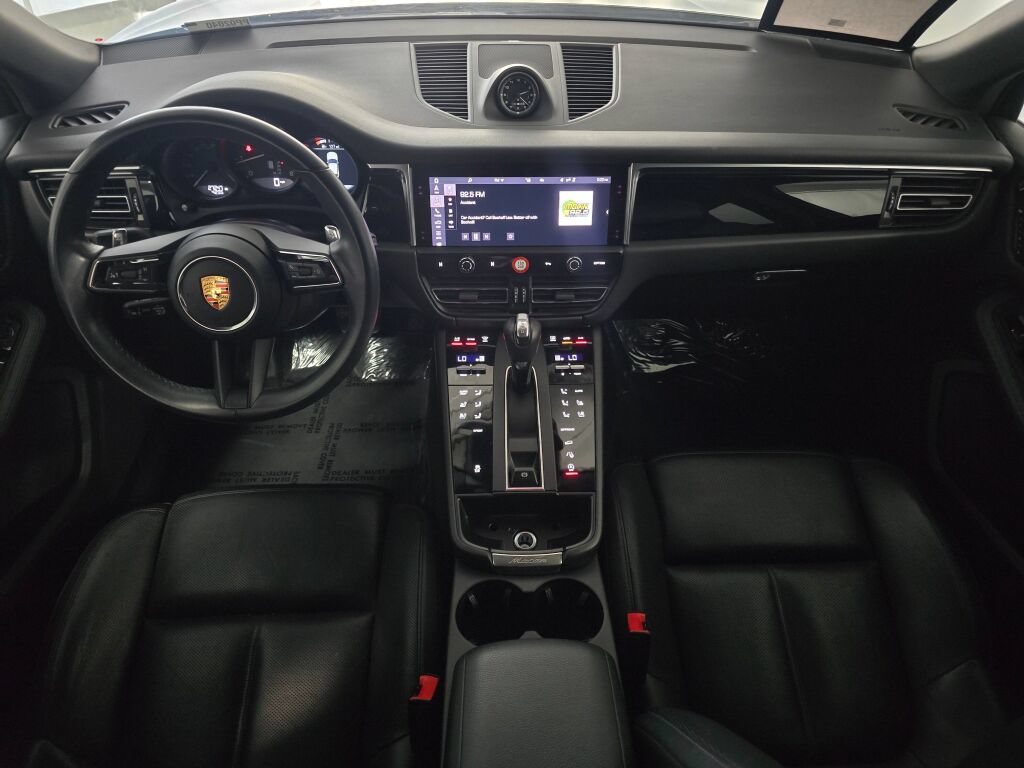 Certified 2024 Porsche Macan AWD/4WD image 20