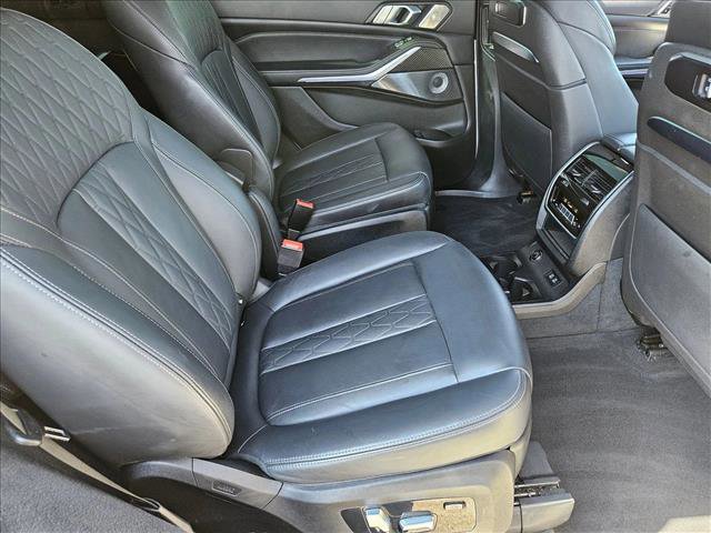 Used 2023 BMW X7 M60i image 20