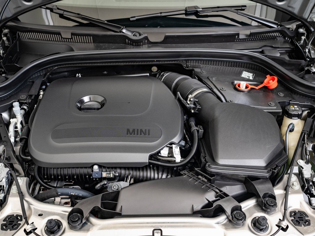 Certified 2025 MINI Cooper S image 37