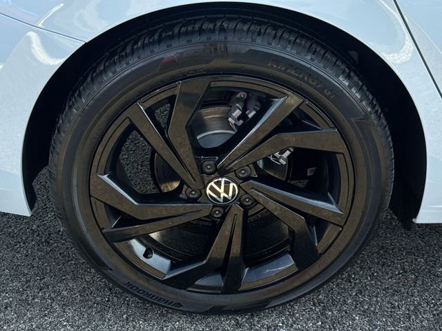 New 2026 Volkswagen Jetta SE image 32