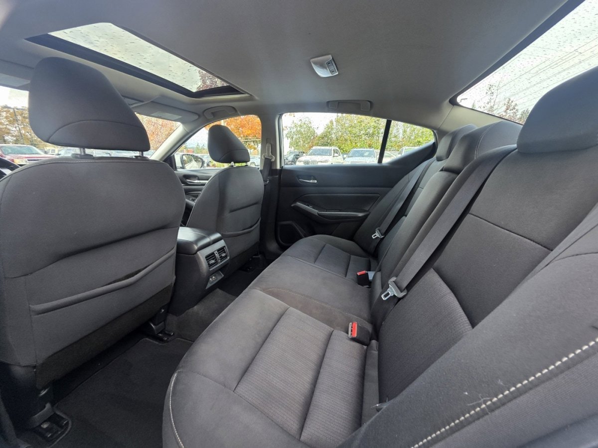 Used 2019 Nissan Altima 2.5 SV FWD image 15