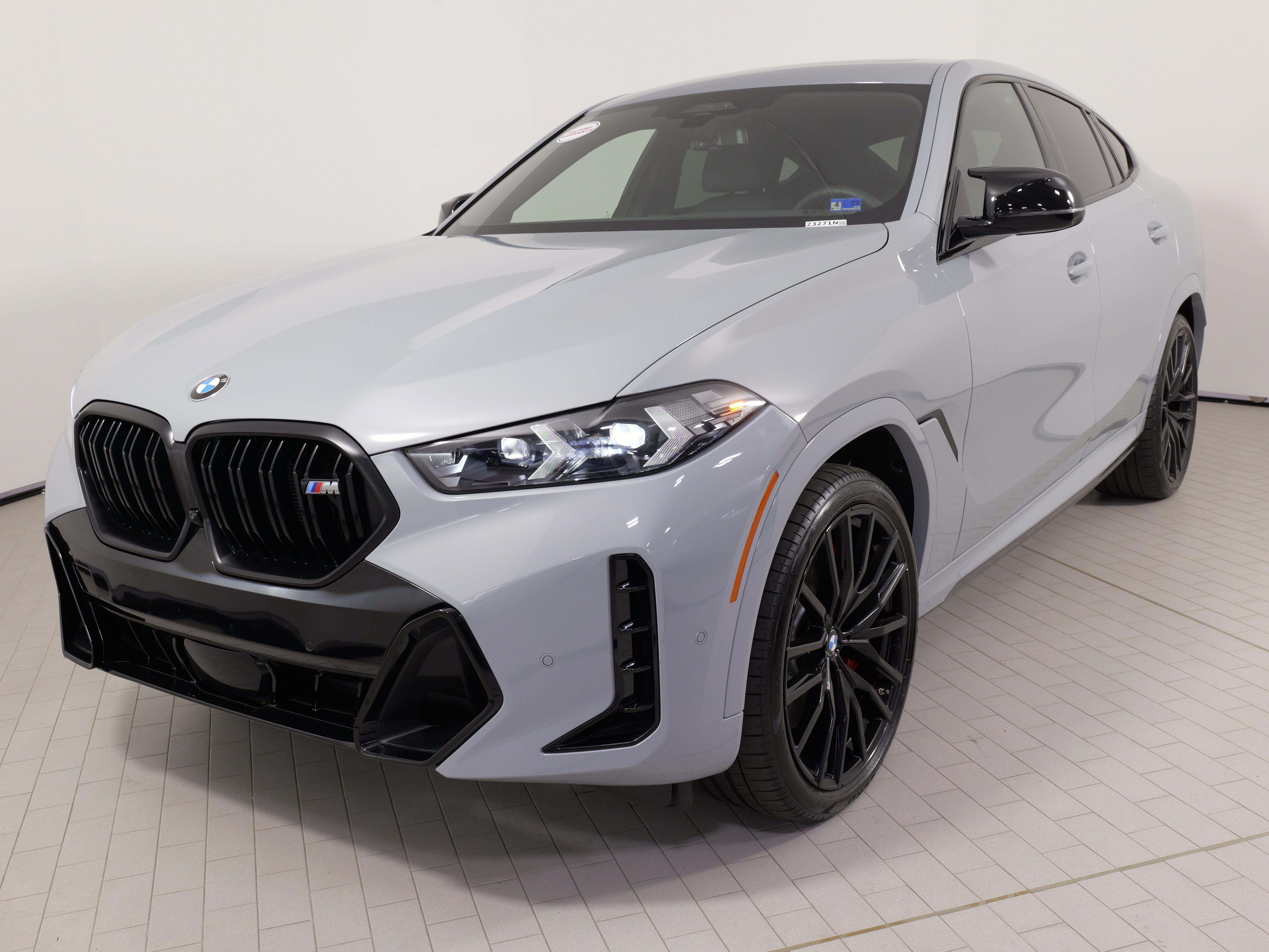 Used 2025 BMW X6 M60i AWD/4WD image 4