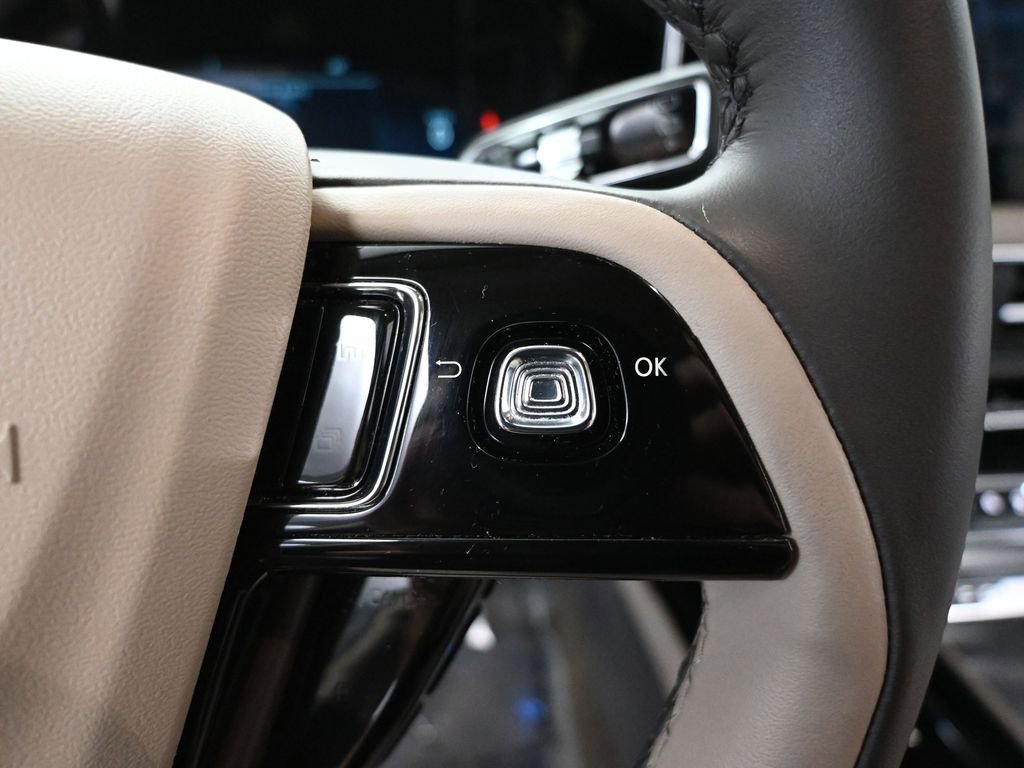 Used 2023 Lincoln Corsair Reserve image 26