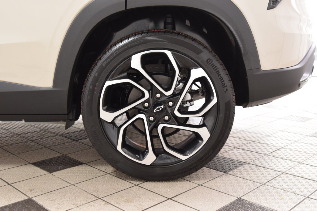 New 2026 Chevrolet Trax RS w/ Sunroof Package FWD image 26