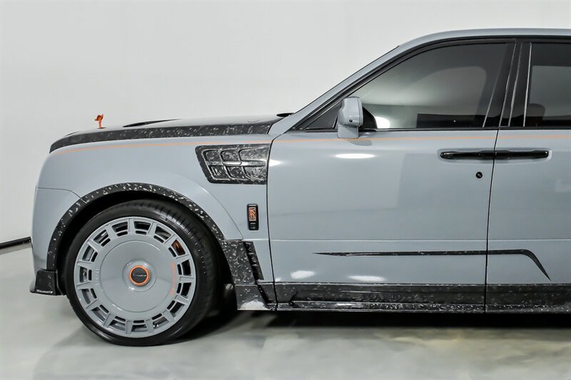 Used 2023 Rolls-Royce Cullinan AWD/4WD image 9