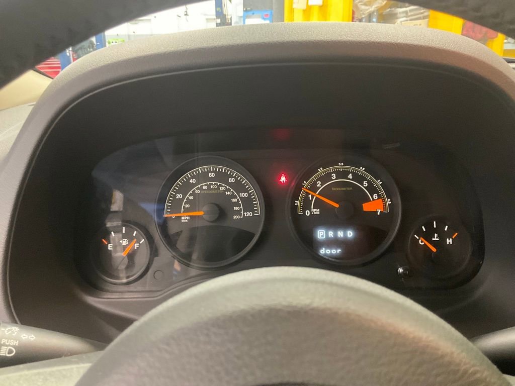 Used 2014 Jeep Patriot Latitude w/ Sun/Sound Group AWD/4WD image 14