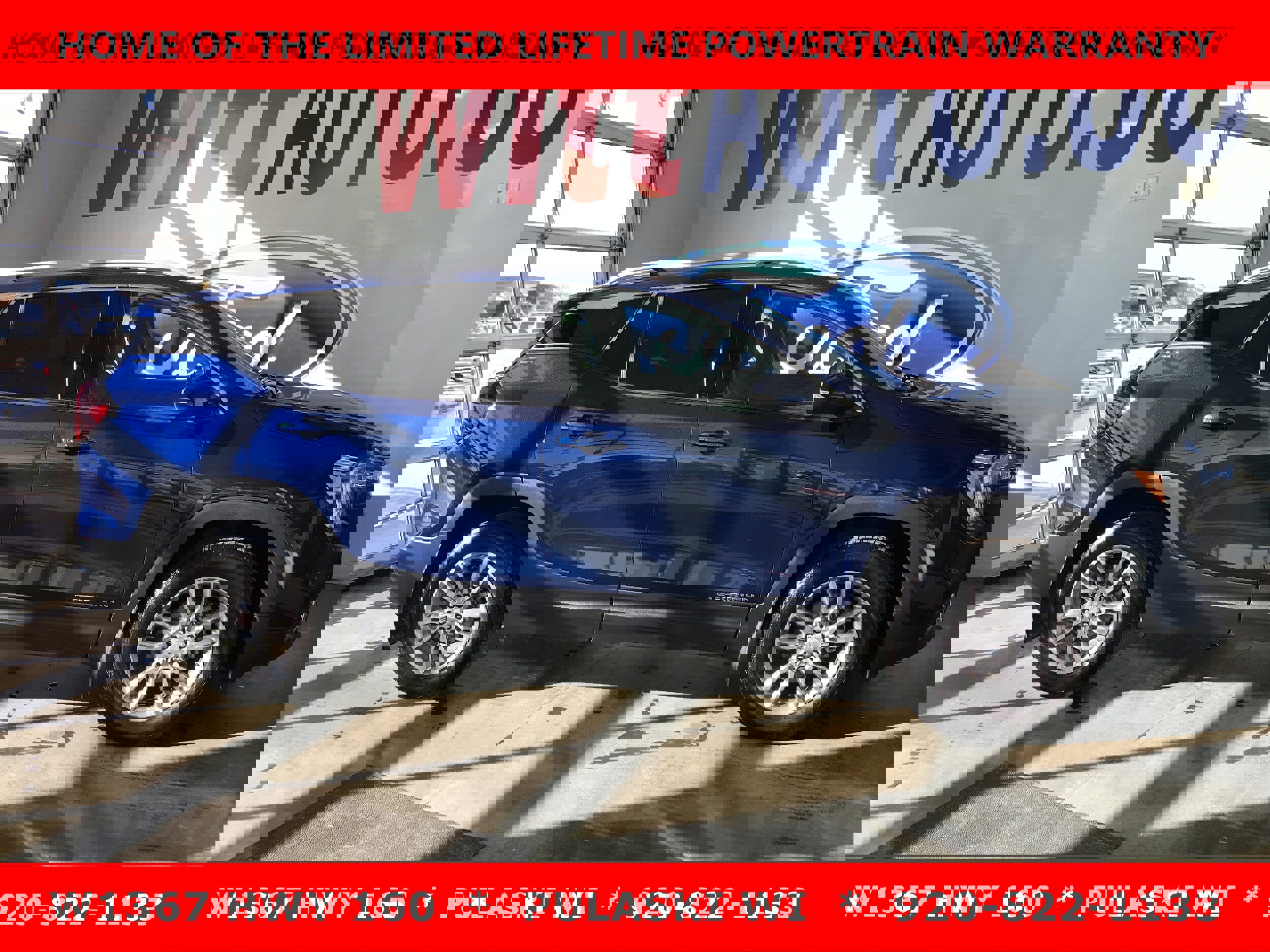 Used 2023 GMC Terrain SLT image 1