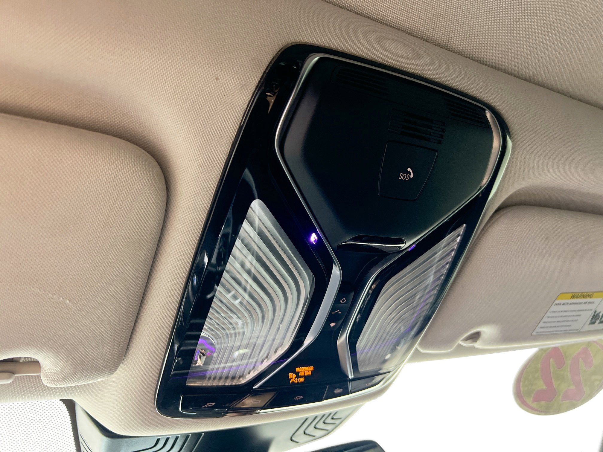 Used 2022 BMW 740i xDrive w/ Premium Package image 22