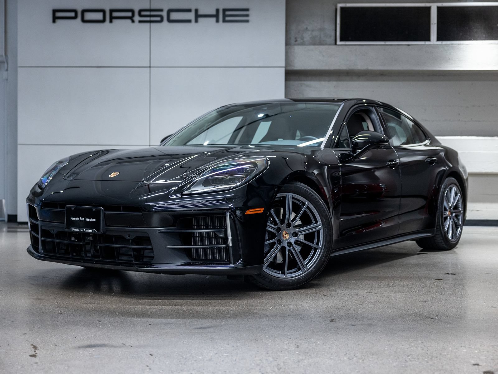 Certified 2025 Porsche Panamera image 1