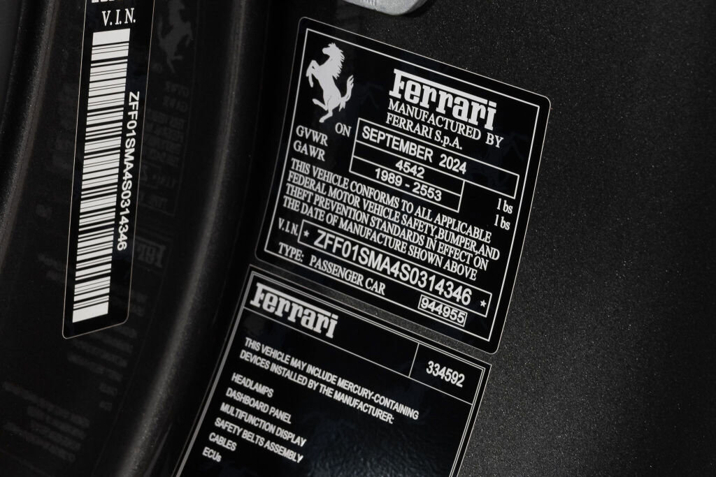 Used 2025 Ferrari 296 GTS image 26